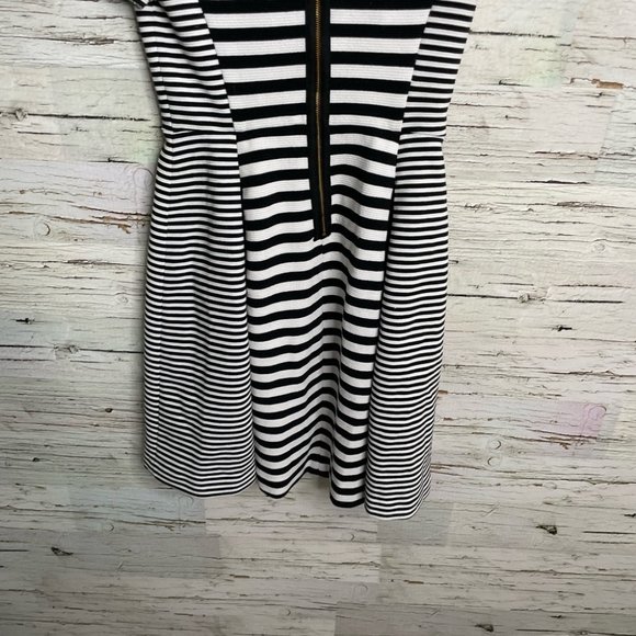 Banana republic size 0 striped tee shirt dress black white - Picture 7 of 8